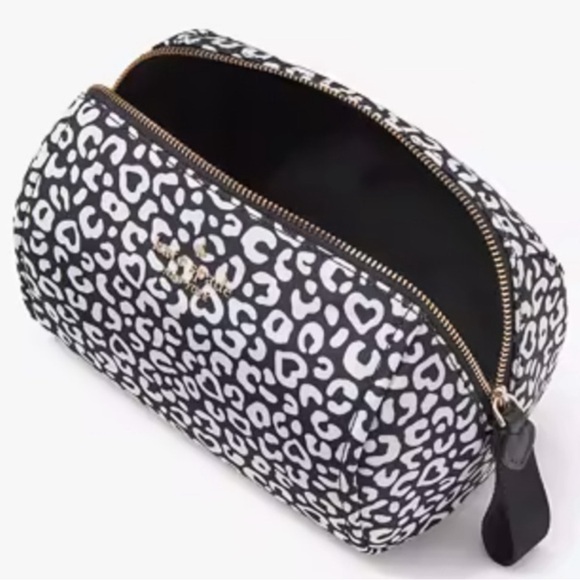kate spade Handbags - Kate Spade Chelsea Leopard Heart Medium Cosmetic Bag New In Original Package